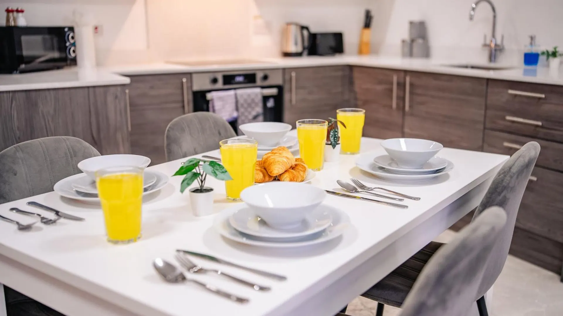 Spacious & Modern - One Bed Flat 카디프